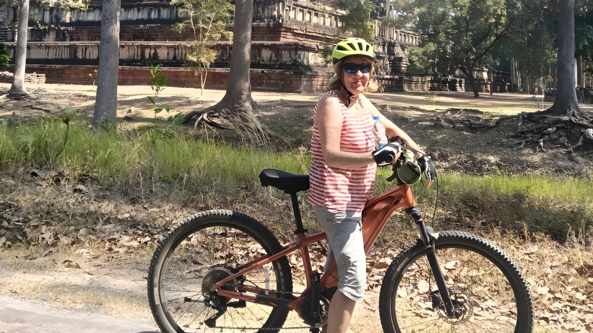 E-bike tour in Angkor Archaeological Park